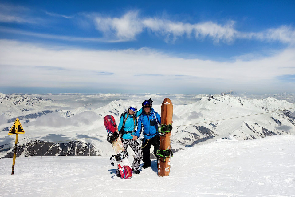  Bienvenue à La Grave avec les guides Snowlegend ! Ok pour guider votre famille sur les pentes Magiques de La Meije ! 
