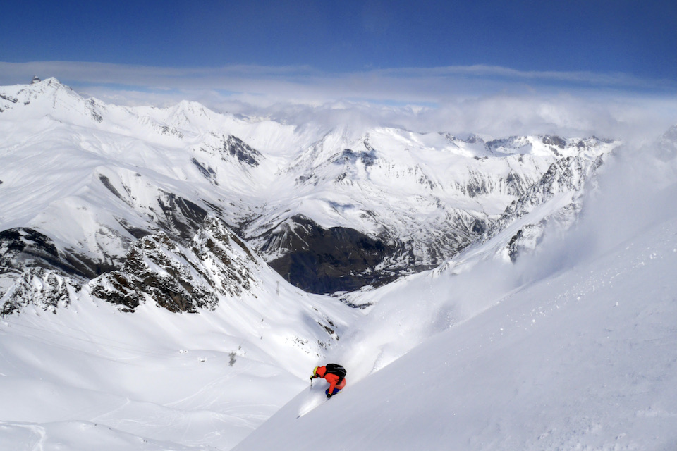 Découvrir La Grave avec guide Snowlegend va vous permettre de vivre de bons moments dans une ambiance chaleureuse.