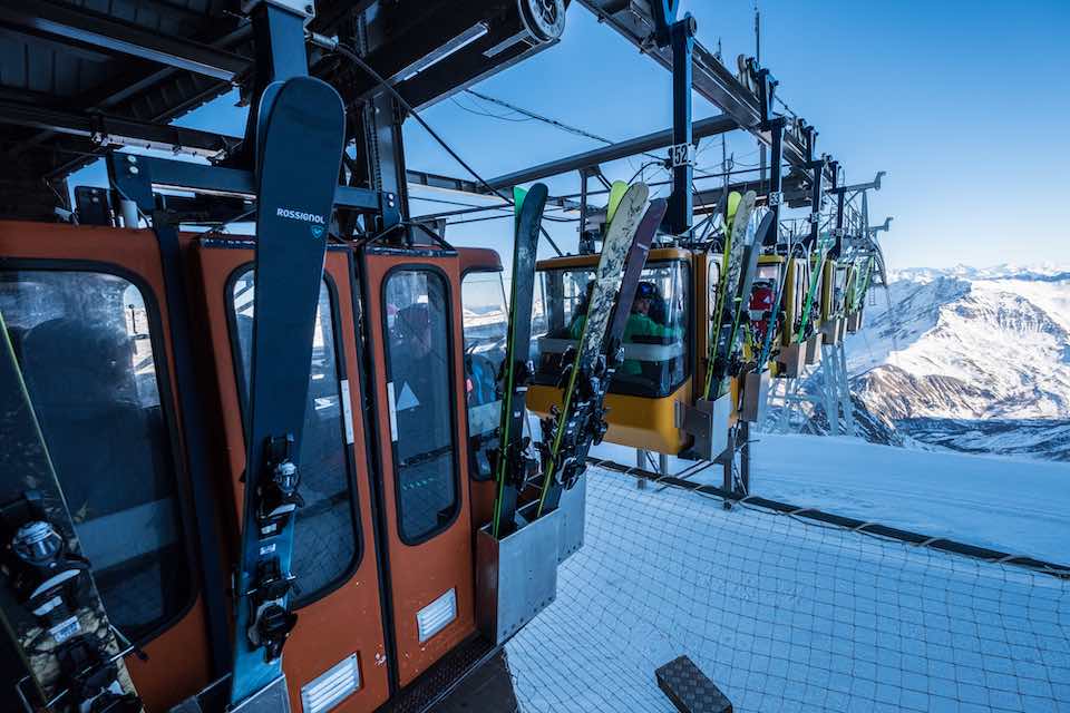 Arrivée à 3200 mètres d'altitude - col des Ruillans avec Le téléphérique des glaciers de La Meije - La Grave !